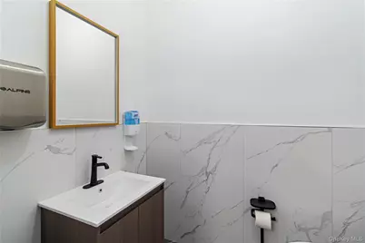 1508 Stillwell Avenue, Bronx, NY 10461 - Photo 22