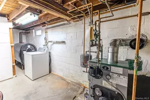 219 Jericho St, East Islip, NY 11730 - Photo 20