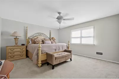 2501 Lancaster Street, East Meadow, NY 11554 - Photo 14