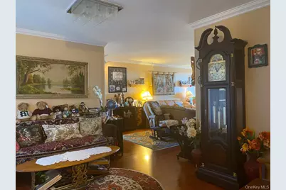 61-20 Grand Central Parkway #C705, Forest Hills, NY 11375 - Photo 6