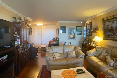 61-20 Grand Central Parkway #C705, Forest Hills, NY 11375 - Photo 10