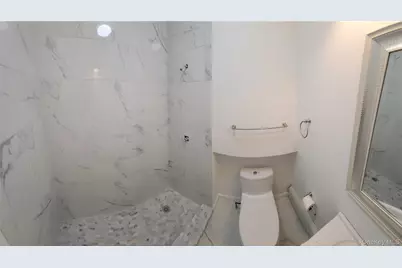 83 Kraemer Street, Hicksville, NY 11801 - Photo 22