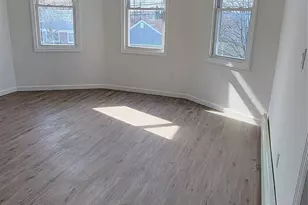 83 Kraemer St, Hicksville, NY 11801 - Photo 12