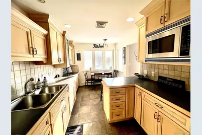 14 Rdean Place, Middletown, NY 10940 - Photo 12