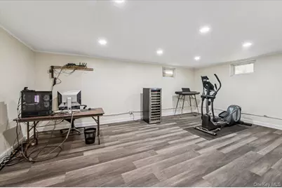 10 Oakland Avenue, Yonkers, NY 10710 - Photo 26