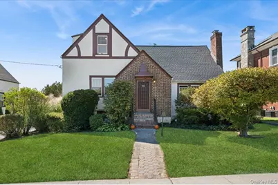 10 Oakland Avenue, Yonkers, NY 10710 - Photo 1