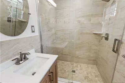 99 Warner Avenue, Roslyn Heights, NY 11577 - Photo 16