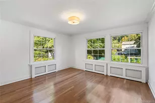 99 Warner Ave, Roslyn Heights, NY 11577 - Photo 18