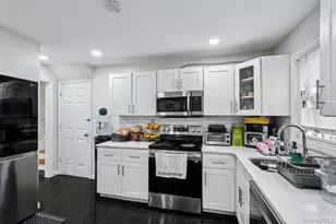 374 Miller Ave, Freeport, NY 11520 - Photo 18