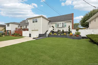 374 Miller Avenue, Freeport, NY 11520 - Photo 2