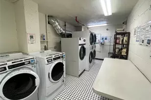 579 W 215th St, New York, NY 10034 - Photo 20