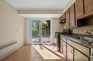 15 Alma Ln, Plainview, NY 11803 - Photo 12