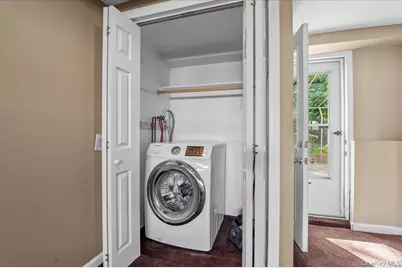 15 Alma Lane, Plainview, NY 11803 - Photo 22