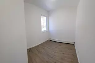 83 Kraemer St, Hicksville, NY 11801 - Photo 18