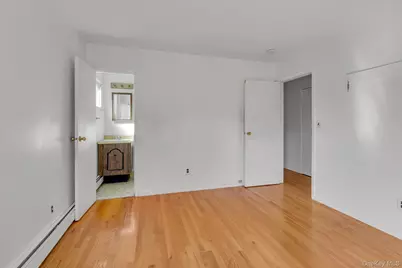 282 N Oak Street, Massapequa, NY 11758 - Photo 12