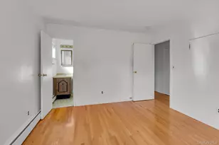 282 N Oak St, Massapequa, NY 11758 - Photo 12