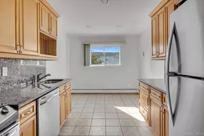 282 N Oak Street, Massapequa, NY 11758 - Photo 10