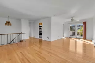 282 N Oak St, Massapequa, NY 11758 - Photo 6