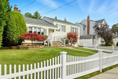 3405 Lufberry Avenue, Wantagh, NY 11793 - Photo 2