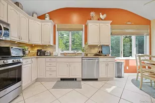 3405 Lufberry Ave, Wantagh, NY 11793 - Photo 18