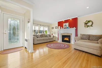 3405 Lufberry Avenue, Wantagh, NY 11793 - Photo 8