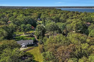 262 Huntington Bay Rd, Huntington, NY 11743 - Photo 32