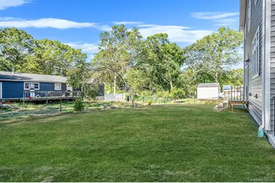 90 Yaphank Road W, Coram, NY 11727 - Photo 32