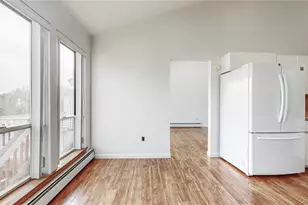 3268 Jackson Ave, Wantagh, NY 11793 - Photo 12