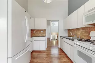 3268 Jackson Ave, Wantagh, NY 11793 - Photo 10