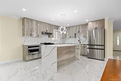 4 S 11th Street, New Hyde Park, NY 11040 - Photo 8