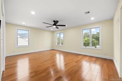 4 S 11th Street, New Hyde Park, NY 11040 - Photo 14