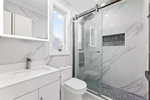 4 S 11th St, New Hyde Park, NY 11040 - Photo 22