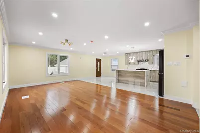 4 S 11th Street, New Hyde Park, NY 11040 - Photo 4