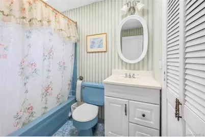 24358 144th Avenue, Rosedale, NY 11422 - Photo 14