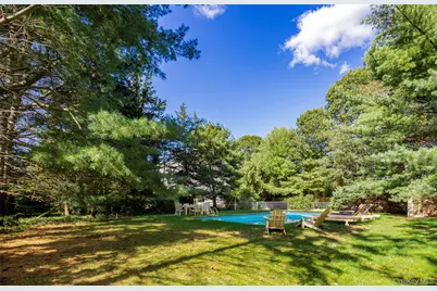 41 Squaw Road, White Sulphur Springs, NY 11937 - Photo 10