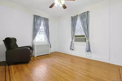 317 E 242nd Street, Bronx, NY 10470 - Photo 18