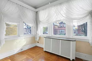 317 E 242nd St, Bronx, NY 10470 - Photo 8