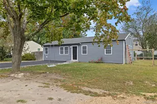635 Provost Ave, Bellport, NY 11713 - Photo 2