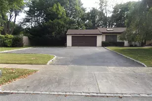 56 Rose St, Smithtown, NY 11787 - Photo 2