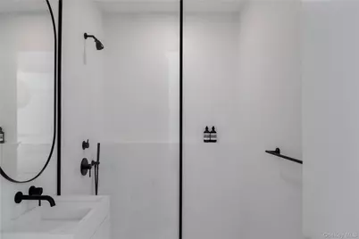 96 Godfrey Lane, Huntington, NY 11743 - Photo 12