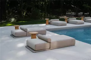 96 Godfrey Ln, Huntington, NY 11743 - Photo 22