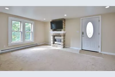 208 Myrtle Ave #UNIT 3, Mahopac, NY 10541 - Photo 1