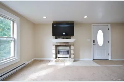 208 Myrtle Ave #UNIT 3, Mahopac, NY 10541 - Photo 2