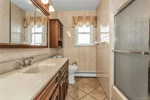 708 Salisbury Park Dr, Westbury, NY 11590 - Photo 24