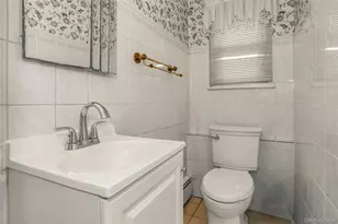 708 Salisbury Park Dr, Westbury, NY 11590 - Photo 26