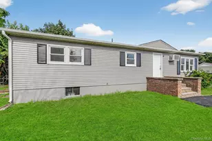 14 Myrtle Ave, New Windsor, NY 12553 - Photo 4