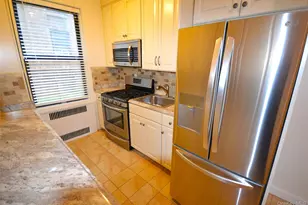 210 Martine Ave, White Plains, NY 10601 - Photo 2