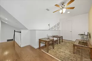 383 Summer Ct, East Meadow, NY 11554 - Photo 32