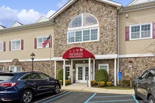 383 Summer Ct, East Meadow, NY 11554 - Photo 2