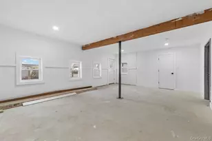 873 S 7th St, Lindenhurst, NY 11757 - Photo 22